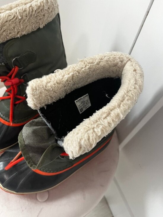 Sorel Navy Green & Red Waterproof Duck Boots Size 5 main image 6
